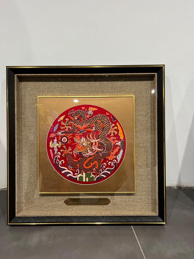 双璧辉映 云锦龙腾与珐琅流光间的文明交响